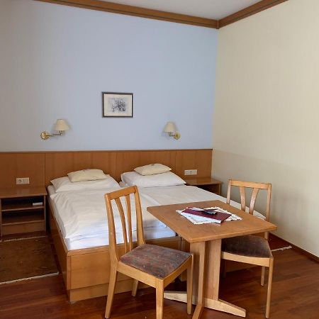 Hotel Zur Post グンポルツキルヒェン エクステリア 写真